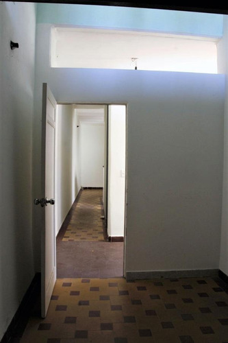 Imagen 9 de 13 de Venta Apartamento Dos Dormitorio Palermo Montevideo