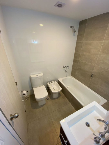 Imagen 16 de 22 de Nuevo Precio - Excelente Ph - 3 Amb - Pb Frente - Cochera Y Patio - A Estrenar