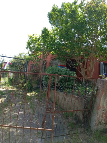 Se Venden 2 Casas En Lezica Mismo Padrón