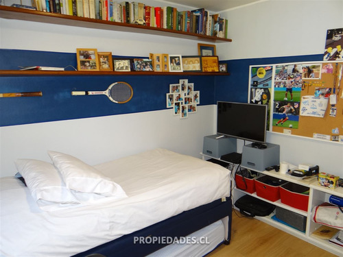 Casa En Venta De 4 Dorm. En Las Condes