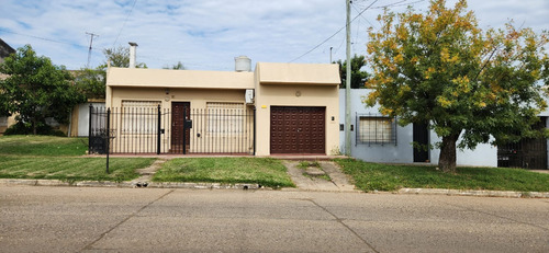 Casa De 4 Dormitorios.