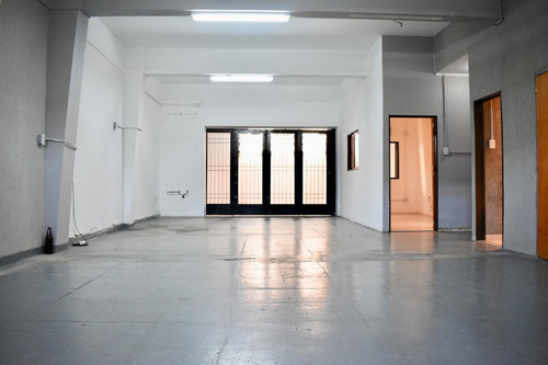 Galpón En Venta 130 M2. 2 Baños Villa Martelli