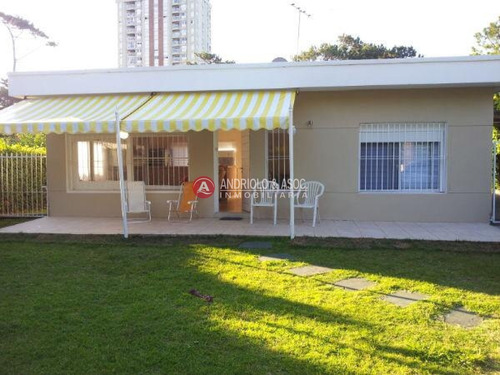 Casa En Zona Lugano- Ref: 5085