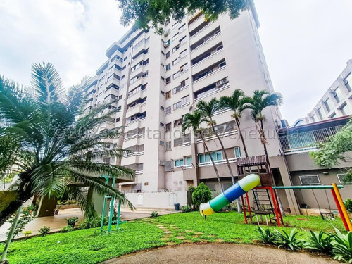 Se Vende Apartamento En El Rosal Pcm Cod. 24-12599