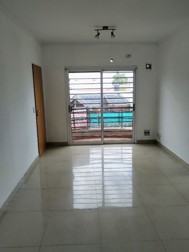 Imagen 4 de 14 de Semipiso En Venta En Lanus Oeste