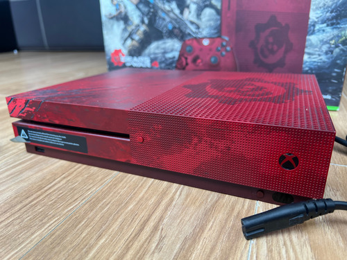 Xbox One 2 Tb Gears Of War Ultimate Edition Microsoft (Usado)