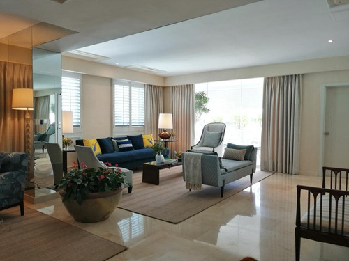 Penthouse Exclusivo En Viejo Arroyo Hondo Con 765 Metros Mas 49m2 De Parqueos 6 Habitaciones
