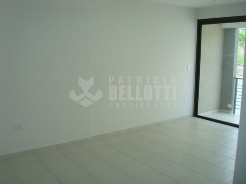 Imagen 3 de 9 de Departamento 2 Dormitorios En Alquiler - Av. 32 E/ 1 Y 2 - La Plata