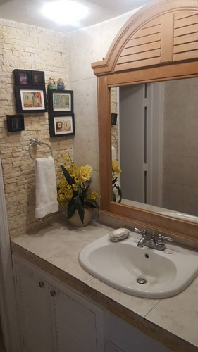 Imagen 10 de 11 de Apartamento En Alquiler Vacavional En Cimarron Suite, Playa Parguito
