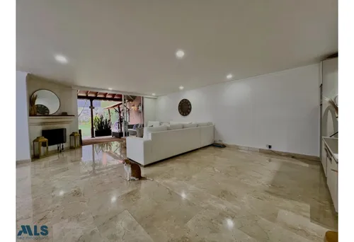 Hermosa Casa En La Loma De Las Brujas(mls#253864)