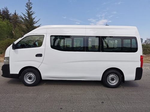Imagen 5 de 13 de Nissan Urvan 2019 Ventanas Amplia
