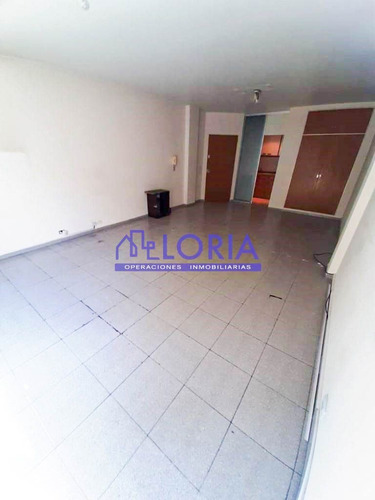 Imagen 5 de 19 de Oficina En Venta - Apto Vivienda - Oportunidad.-