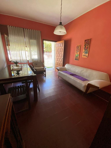 Vendo Casa De Dos Dormitorios Muy Linda Barrio Los Platanos