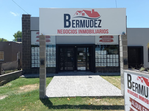 Venta En Block Casa De 3 Amb + 2 Locales Comerciales Sobre Importante Avenida De Mar Del Tuyu 79 Entre 11 Y 12