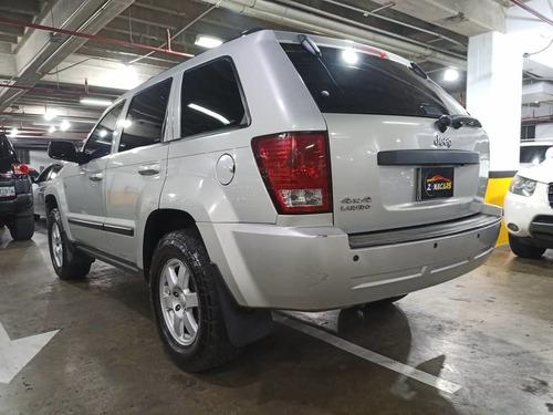 Imagen 4 de 11 de Jeep Grand Cherokee Lared Automatico
