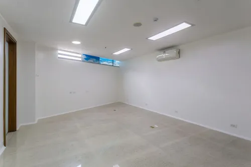 Local En Venta En Loma Del Esmeraldal. Cod V15815