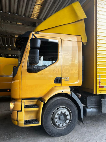 Volvo Vm 270 6x2 Com Baú Ano 2016