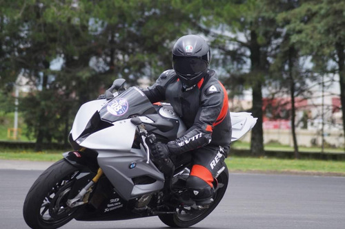 Bmw 1000rr De Pista Con Accesorios Esta Super Entera