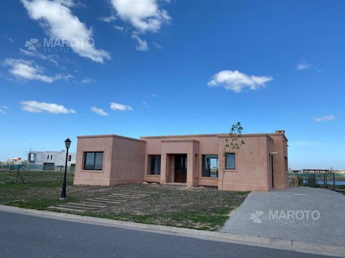 Imagen 3 de 25 de Casa En Venta En San Sebastián - Maroto Propiedades-