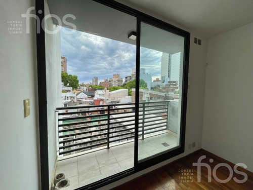 Venta Departamento De Un Dormitorio Con Balcon En Lourdes - Cochera Opcional