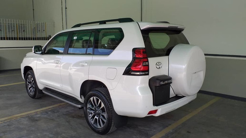 Imagen 3 de 17 de Toyota Prado Vx