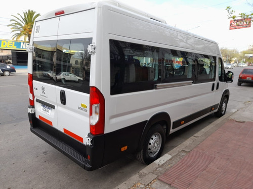 Imagen 5 de 13 de Boxer Premium 2.2 Hdi 440 L4h2 Minibus 17+1