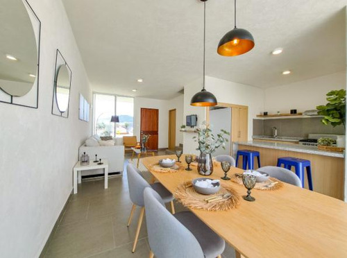 Casa En Fraccionamiento Con Alberca Y Seguridad