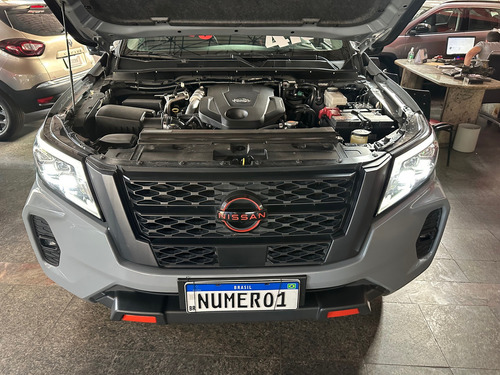 Nissan Frontier 2.3 Pro-4X Cab. Dupla 4X4 Aut. 4P