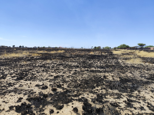 Terreno Amplio 1,142 M2, Perfecto Para Casa De Campo, A 15 Min. De Tercer Anillo Y Salida A San Luis