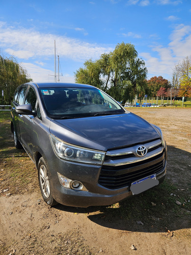 Toyota Innova 2.7 Srv 6at 8a