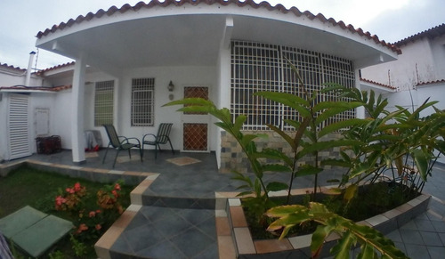 Imagen 12 de 30 de Casa En Venta En Barici Este De Barquisimeto Lara 0-4-2-4-5-9-3-7-5-4-2 Rent-a-house Código Mls: 22-6240, 3 Habitaciones, 3 Baños, 375 Mts2