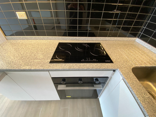 Depto Mariposa Nuevo 56m2, Piso 15 Clinica Bupa, Metro Macul