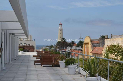 Imagen 6 de 27 de Excelente Ubicacion, A Una Cuadra Del Puerto Y A 2 De La Playa. Excelentes Servicios Del Edficio.