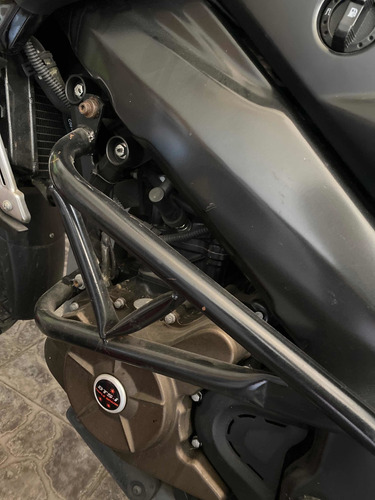 Rouser Ns 200