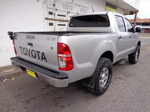 Toyota Hilux 2012 2.7 4x2 Automático