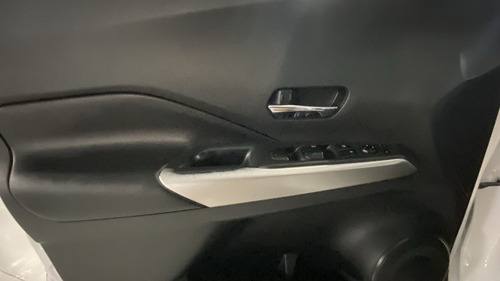 Imagen 12 de 15 de Nissan Kicks 2019 1.6 Exclusive At