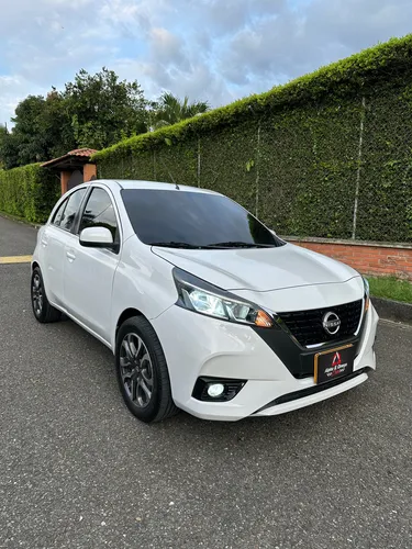 Nissan March 1.6 Aut Advance Full Equipo Blindaje 2 Plus