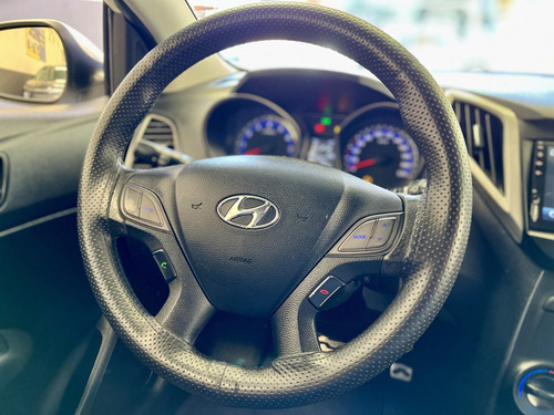 Hyundai HB20X 1.6 16V PREMIUM FLEX 4P AUTOMÁTICO