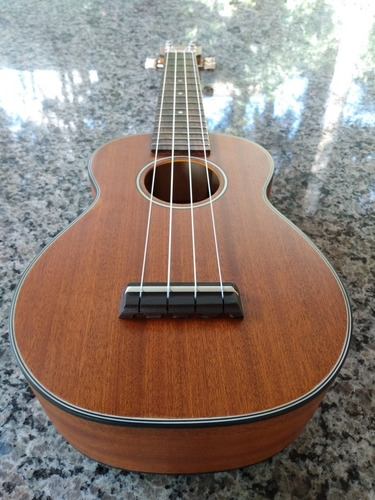 Ukulele Sk-14e Soprano Desconto Especial Por Tempo Limitado