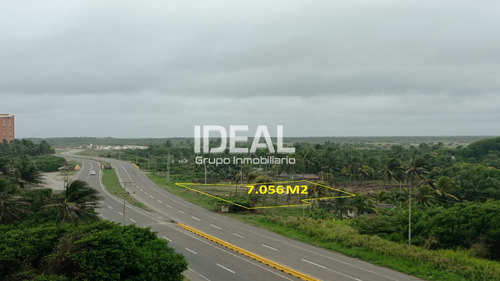 Ideal Vende Terreno En Tucacas De 7.056 M2 Con Excelente Ubicación En Plena Carretera Nacional Moron Coro.