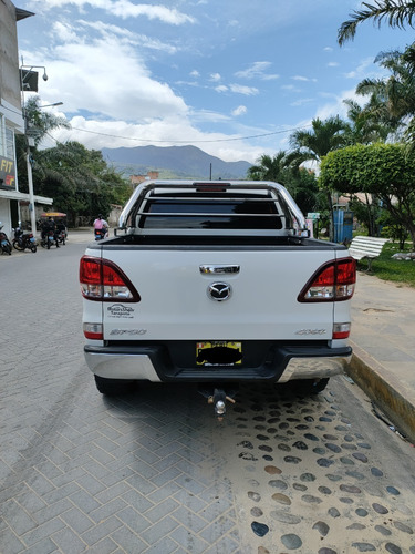 Imagen 6 de 15 de Mazda Bt-50 High