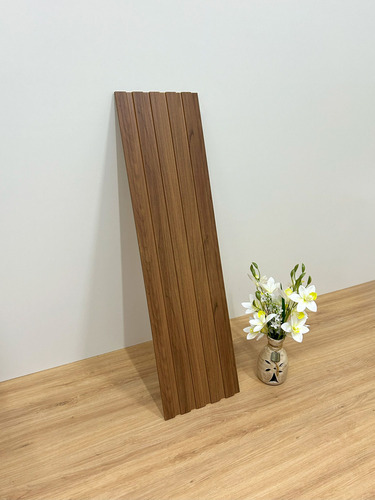 Painel Ripado Compacto 90x25cm: Estilo E Versatilidade Cor Freijo
