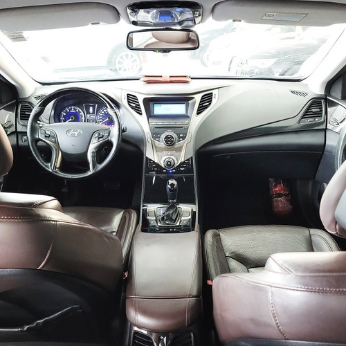 Imagem 10 de 11 de Hyundai Azera 2012 3.0 V6 Aut. 4p