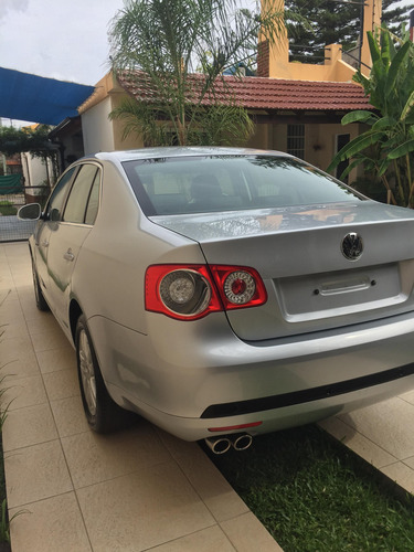 Volkswagen Vento 2.5 Luxury Tiptronic 170cv