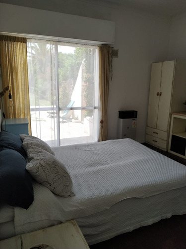 Casa Planta Alta + Local + Departamento De Un Ambiente Excelente Ubicación - Centro