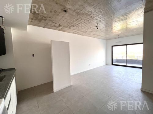 Venta De Departamento 3 Ambientes Con Patio En Wilde (28882)