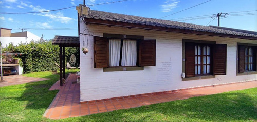Quinta En - 4 Dormitorios 2 Baños 3 Cocheras - 180mts2 - Chascomús