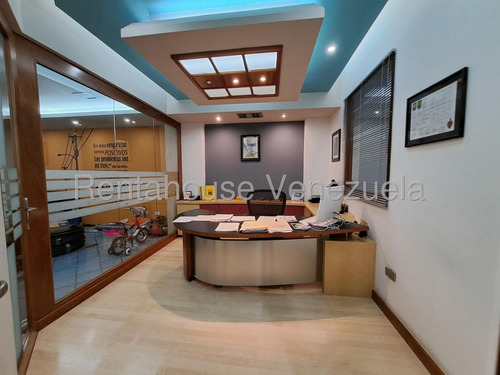 Bella Oficina En Venta Amoblada Zona Centro Calle Rivas Maracay 25-17456 Hc
