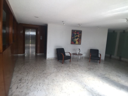 Imagen 5 de 30 de Venta De Departamento Amplio Con Balcón En Temístocles Polan