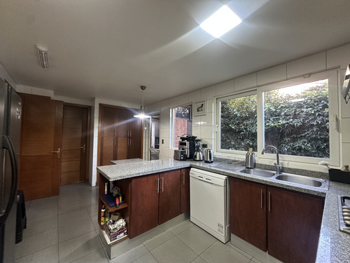 En Condominio Caminable Al Santiago College